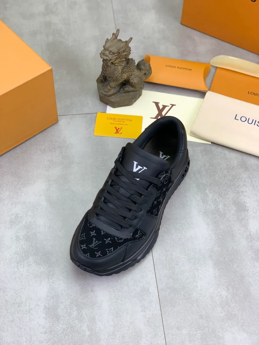 Men's men's shoes 💰P680 new style 💶[LOUIS VUITTON] (original order) new style 🍀LV Louis Vuitton * - top version of LV classic trendy shoes! Use imported original cowhide and water-dyed cowhide lining. The latest original wear-resistant TPU combination outsole! High quality products! Multiple colors available, code number: 38-44 (45 46 customized)
